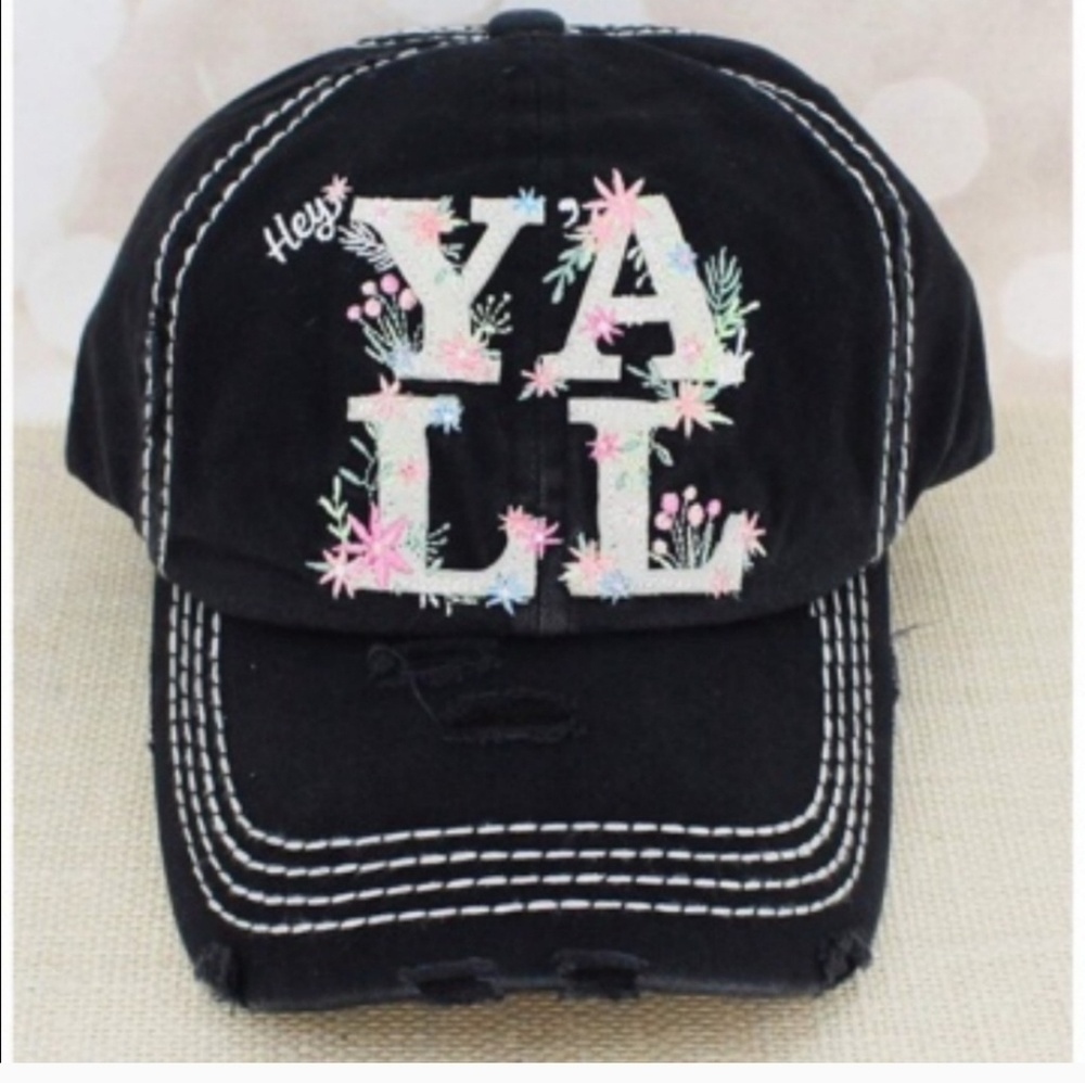 SOLD.   😎❤NWT Distressed Baseball Hat😍